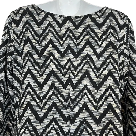 Ronni Nicole Gray & Black Chevron 3/4 Long Sleeve Mini Knit Sheath Dress sz 12 - Picture 13 of 16